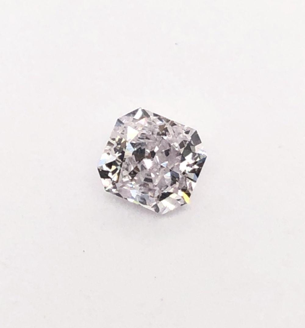 Gian Rodolfo D'Accardi comparable auction result: gia loose diamond very light pink 40 ct
