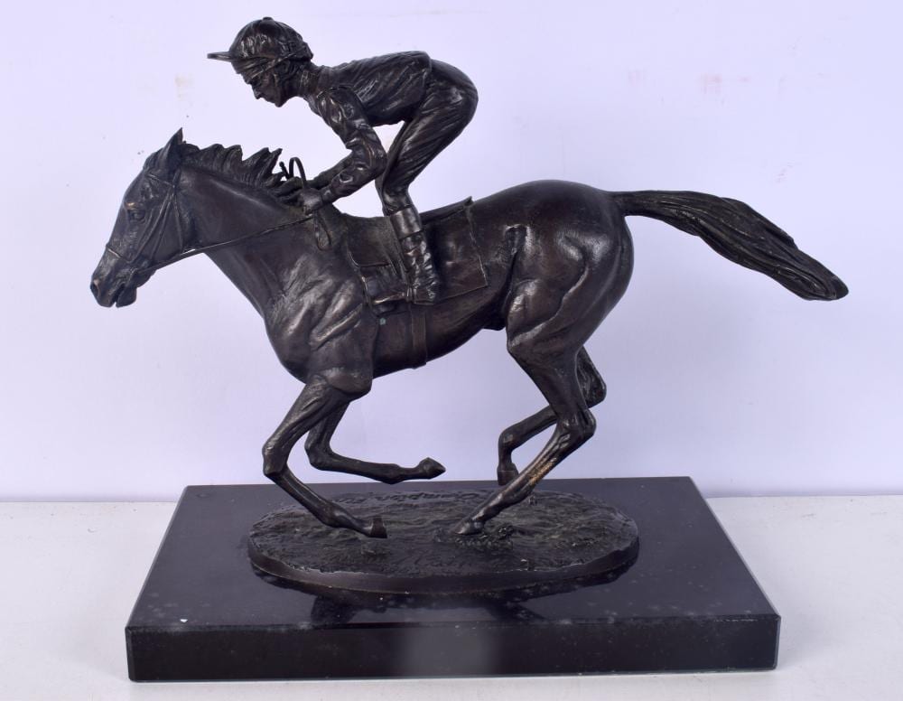David Cornell comparable auction result: david cornell c1985 bronze champion finish horse 21 cm x 18 cm