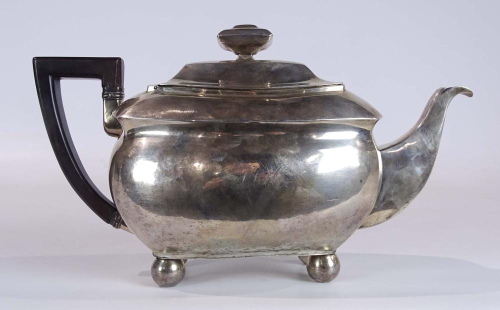 Hugh Wishart comparable auction result: american silver teapot by hugh wishart