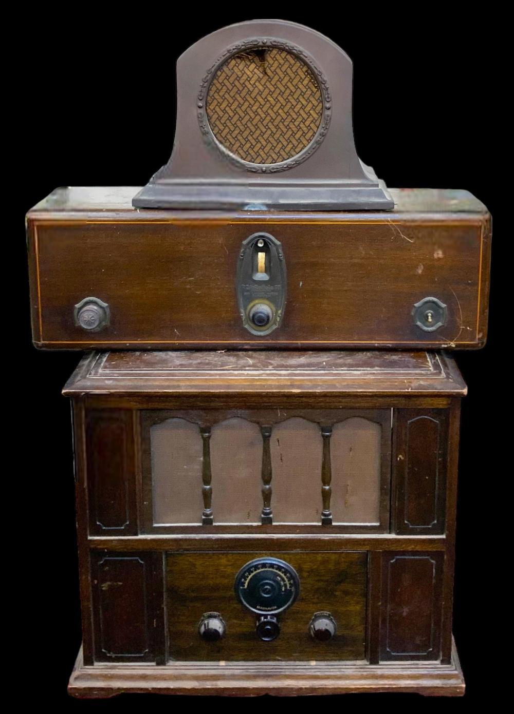 Antique Radio and Accessories. sold by Direct Auction Galleries, Inc., lot 643 — auction record photograph