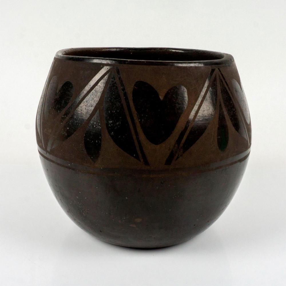 Rafaelita Aguilar comparable auction result: rafaelita aguilar kewa b 1936 blackware pottery vase