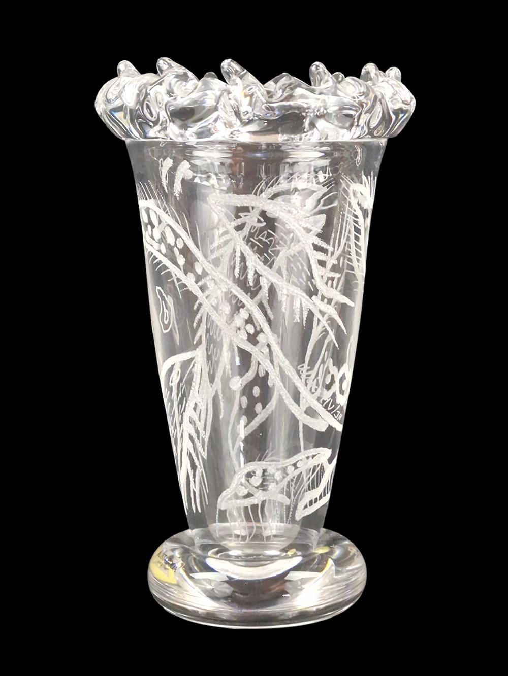 Ulrica Hydman- Vallien comparable auction result: ulrika hydman vallien pour kosta boda vase aux poissons
