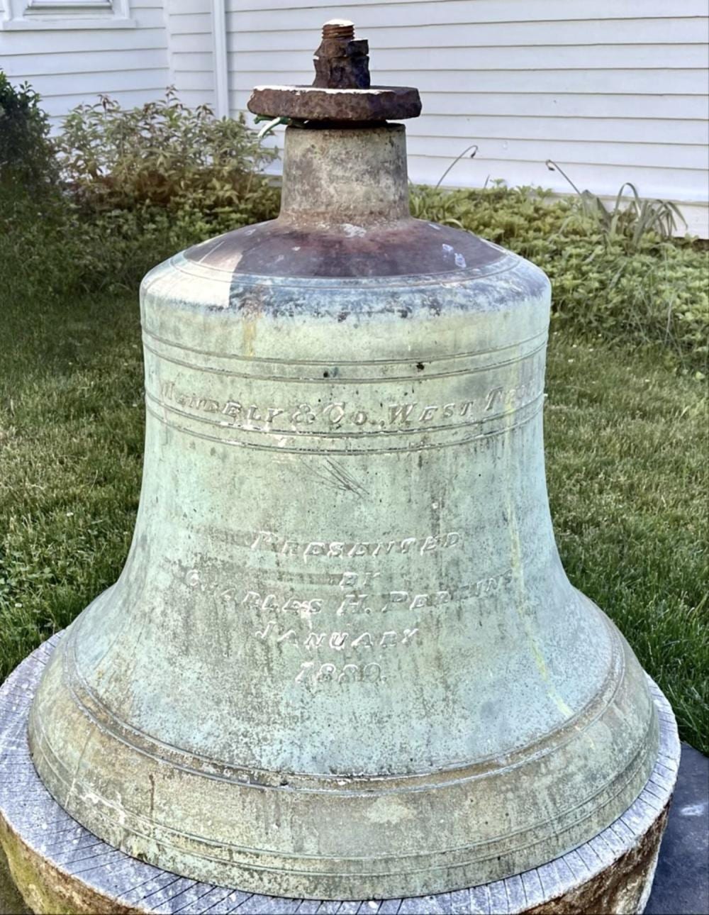 MENEELY & CO. TROY NEW YORK BRONZE CHURCH BELL sold by John McInnis Auctioneers, lot 1205 — auction record photograph