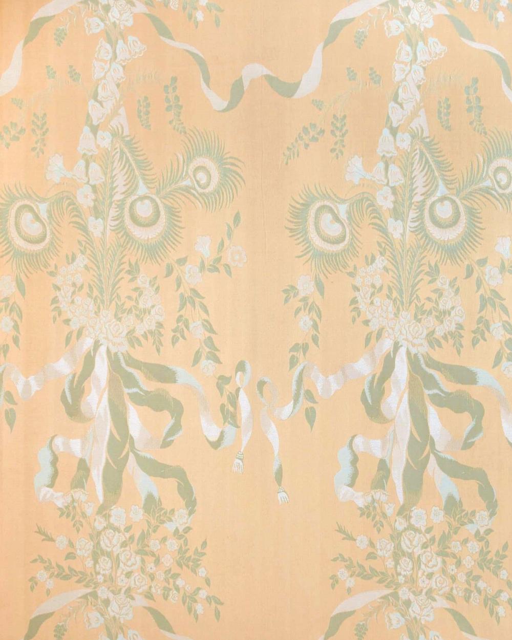 Edward Miles comparable auction result: trois paires de rideaux
