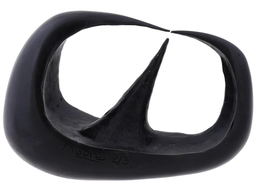 ENGLISH ABSTRACT BRONZE SCULPTURE BY HENRY MOORE sold by Antique Arena Inc, lot 300 — auction record photograph