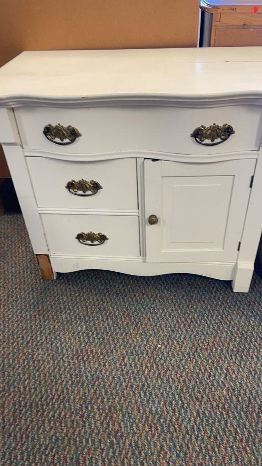 Antique Dry Sink Washstand Cabinet sold by R & R Auction INC, lot 622 — auction record photograph