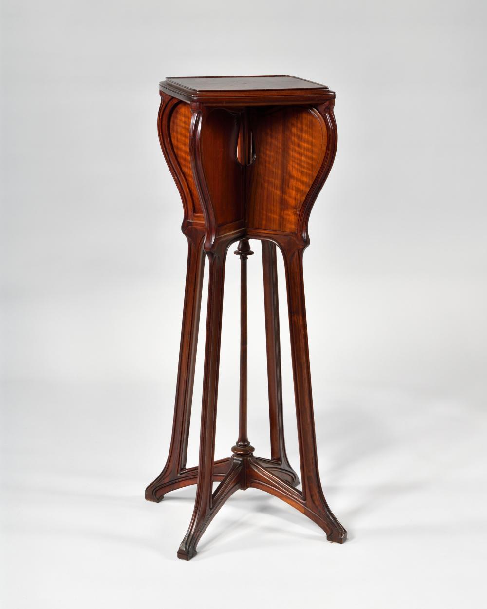 Eugene Gaillard comparable auction result: eugene gaillard 1862 1933 mod le lotus sellette cruciform