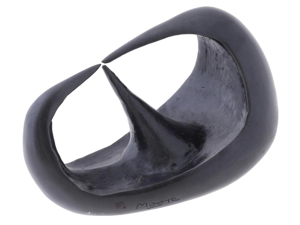 ENGLISH ABSTRACT BRONZE SCULPTURE BY HENRY MOORE sold by Antique Arena Inc, lot 268 — auction record photograph