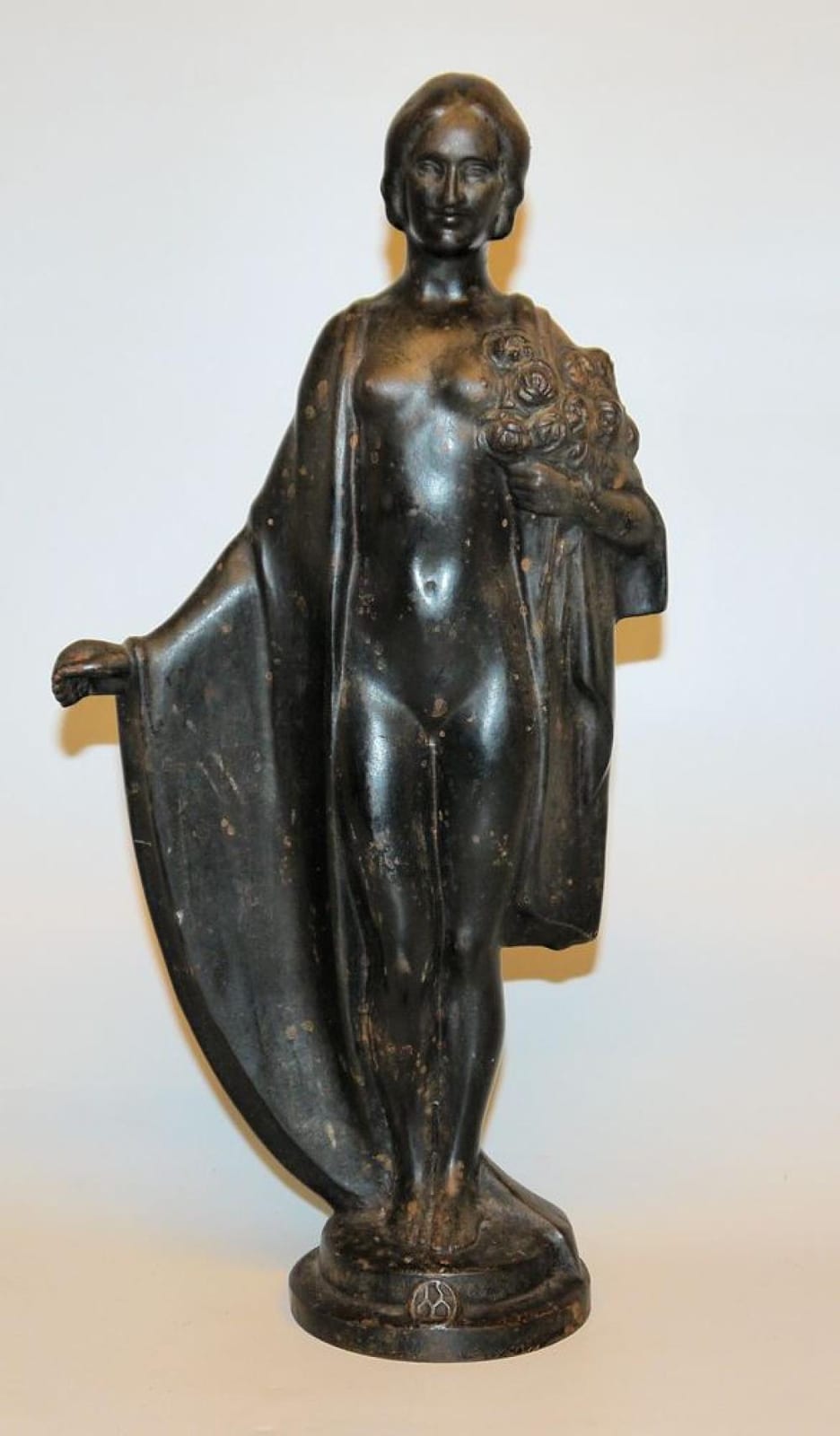 Karl Korschann comparable auction result: karl korschann frauenakt des jugendstils eisenplastik