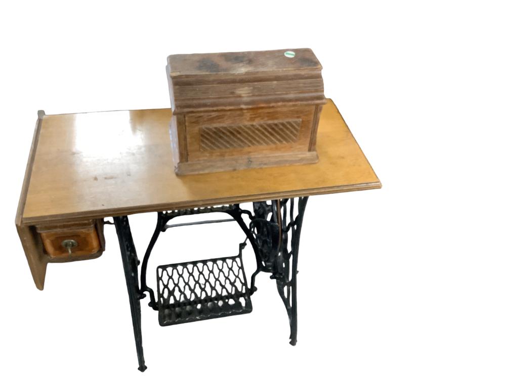 Antique Singer Treadle Sewing Machine sold by Apple Tree Auction Center, lot 4684 — auction record photograph