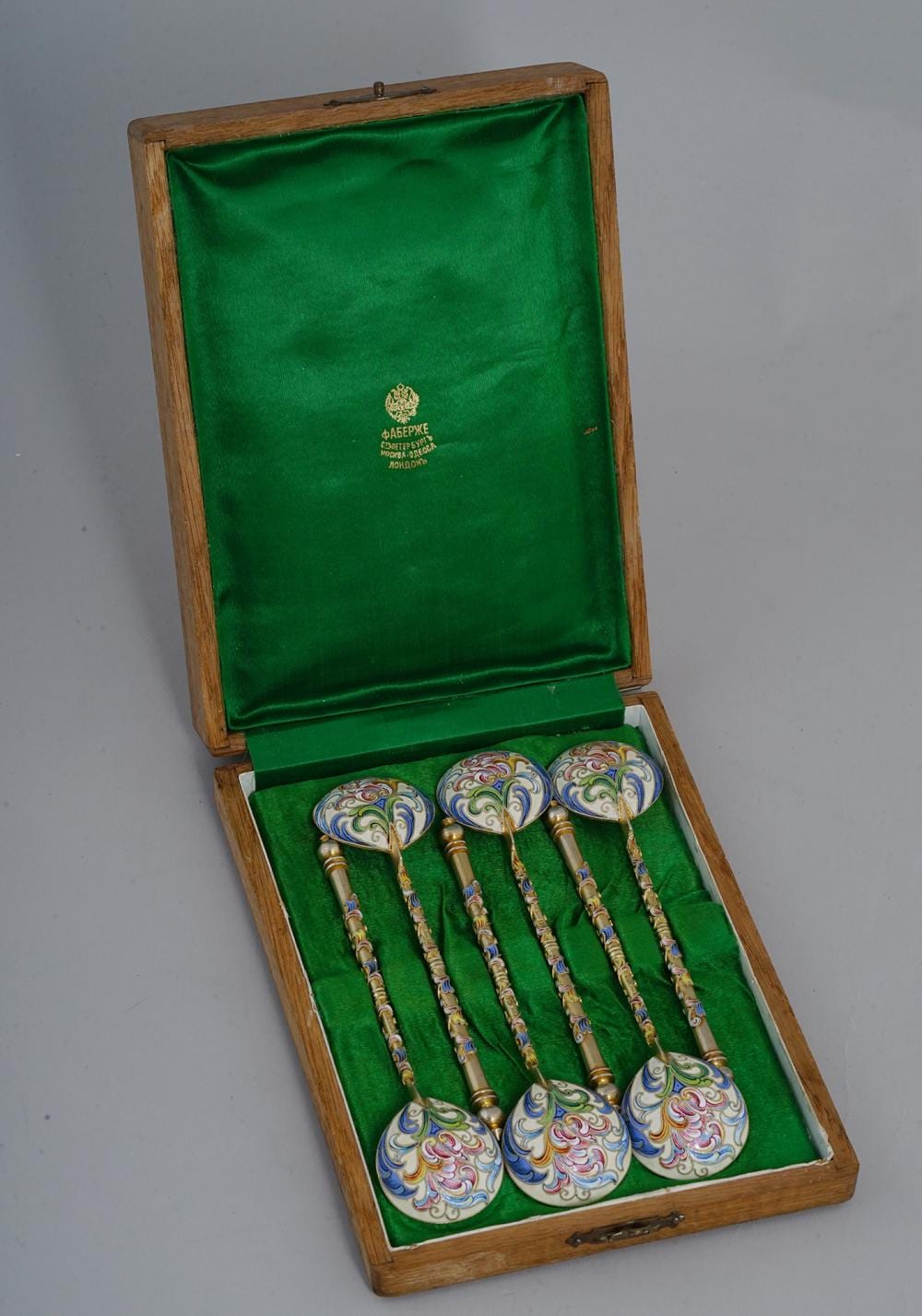 a case of six russian cloisonne enamel spoons by feodor ruckert · Helios Auctions · 2023-11-01 Feodor Ruckert comparable auction result: a case of six russian cloisonne enamel spoons by feodor ruckert