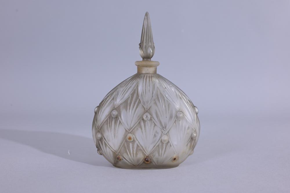 Julien Viard comparable auction result: julien viard flacon perfume bottle