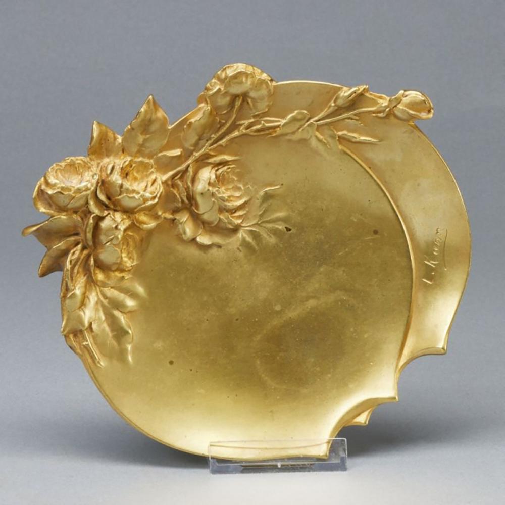 Léon Kann - Bronzeschale mit Rosenzweig sold by Das Kunst- und Auktionshaus Kastern GmbH & Co KG, lot 1027 — auction record photograph