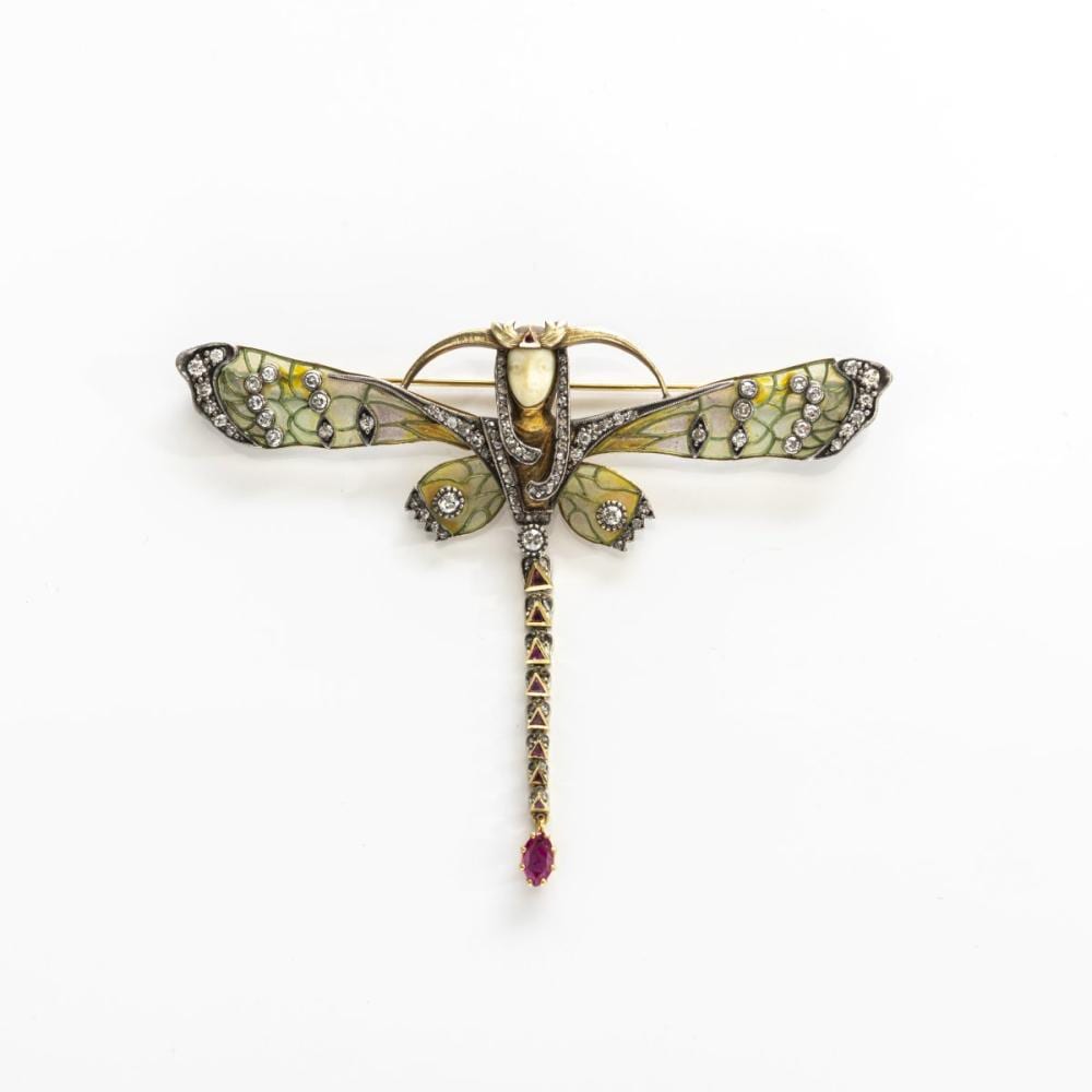 Luis Masriera y Rosés comparable auction result: llu s masriera plique jour pendant or brooch femme libellule 1910
