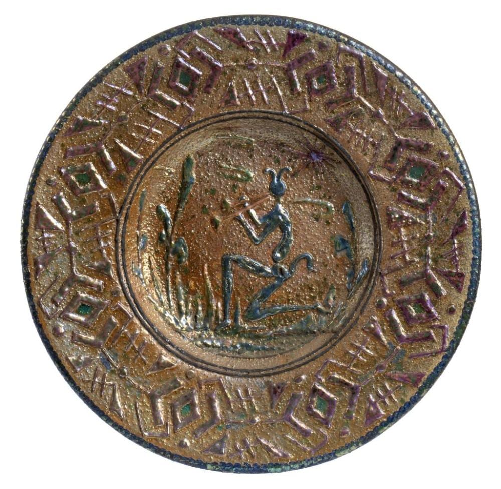Riccardo Gatti comparable auction result: riccardo gatti faenza 1886 1972 large plate with musician