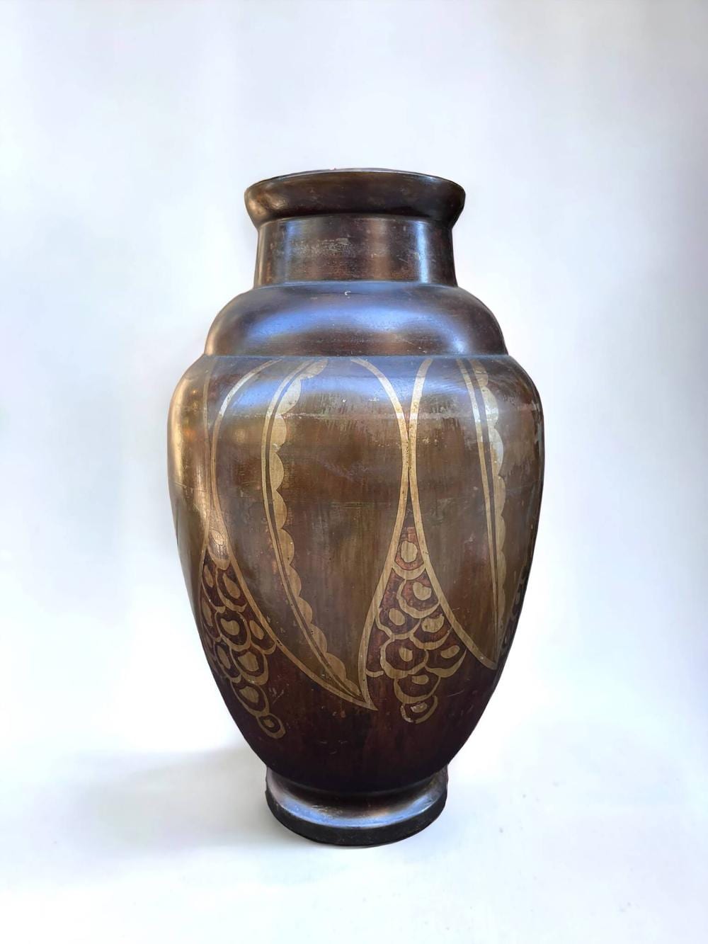 ghanu gantcheff xx edition a goldscheider grand vase en dinanderie motif de feuilles et grappes stylis es art d co · Carvajal SVV · 2023-12-02 Ganu Gantcheff comparable auction result: ghanu gantcheff xx edition a goldscheider grand vase en dinanderie motif de feuilles et grappes stylis es art d co