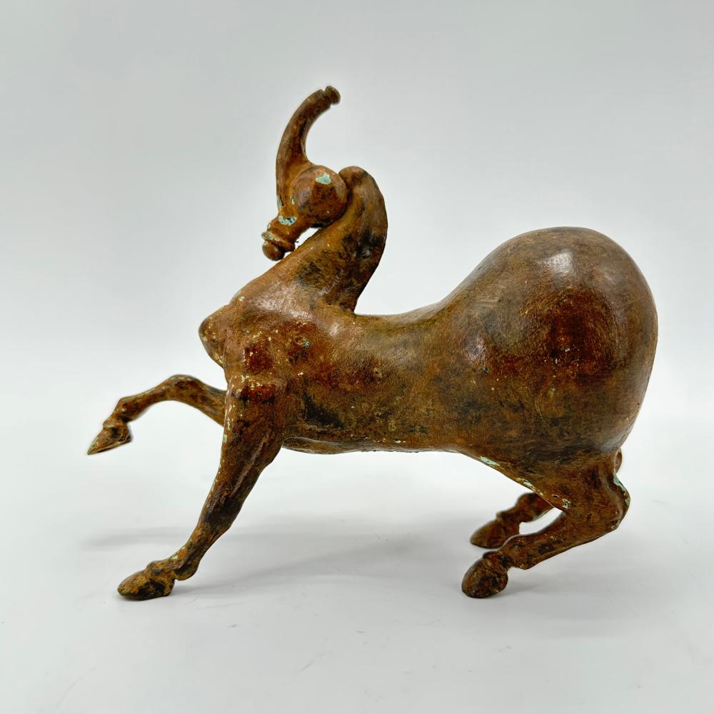 Daniel Monic comparable auction result: daniel monic 1948 2015 cheval stylis bronze patine brune ht 19 cm longueur 22 cm