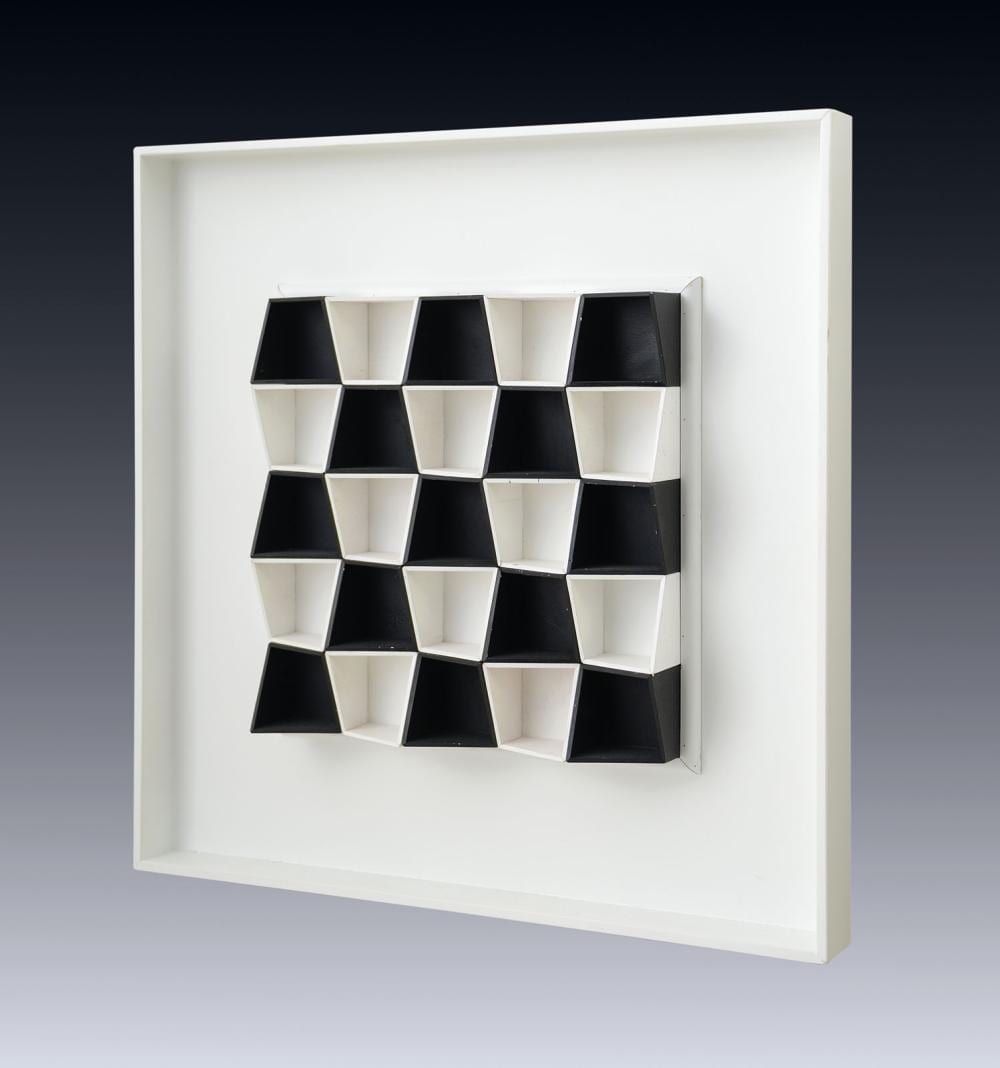 Manfredo Massironi comparable auction result: manfredo massironi lineare kappa 13 12