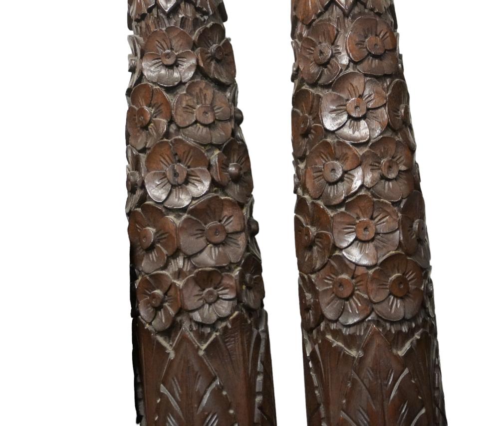 ANTIQUE HIGHLY CARVED MAHOGANY TOBACCO LEAF PINEAPPLE BED sold by Charleston Estate Services Auctions & Appraisals, lot 143 — auction record photograph