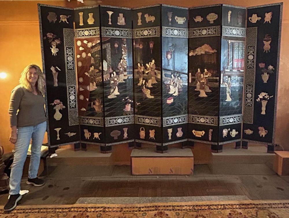 Antique Asian Ming Dynasty Jade Inlay Folding Screen sold by The Benefit Shop Foundation Inc., lot 16 — auction record photograph
