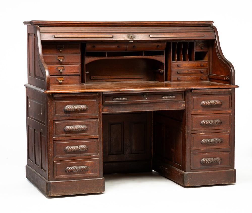 ROLL TOP DESK. sold by Amelia Jeffers, lot 529 — auction record photograph