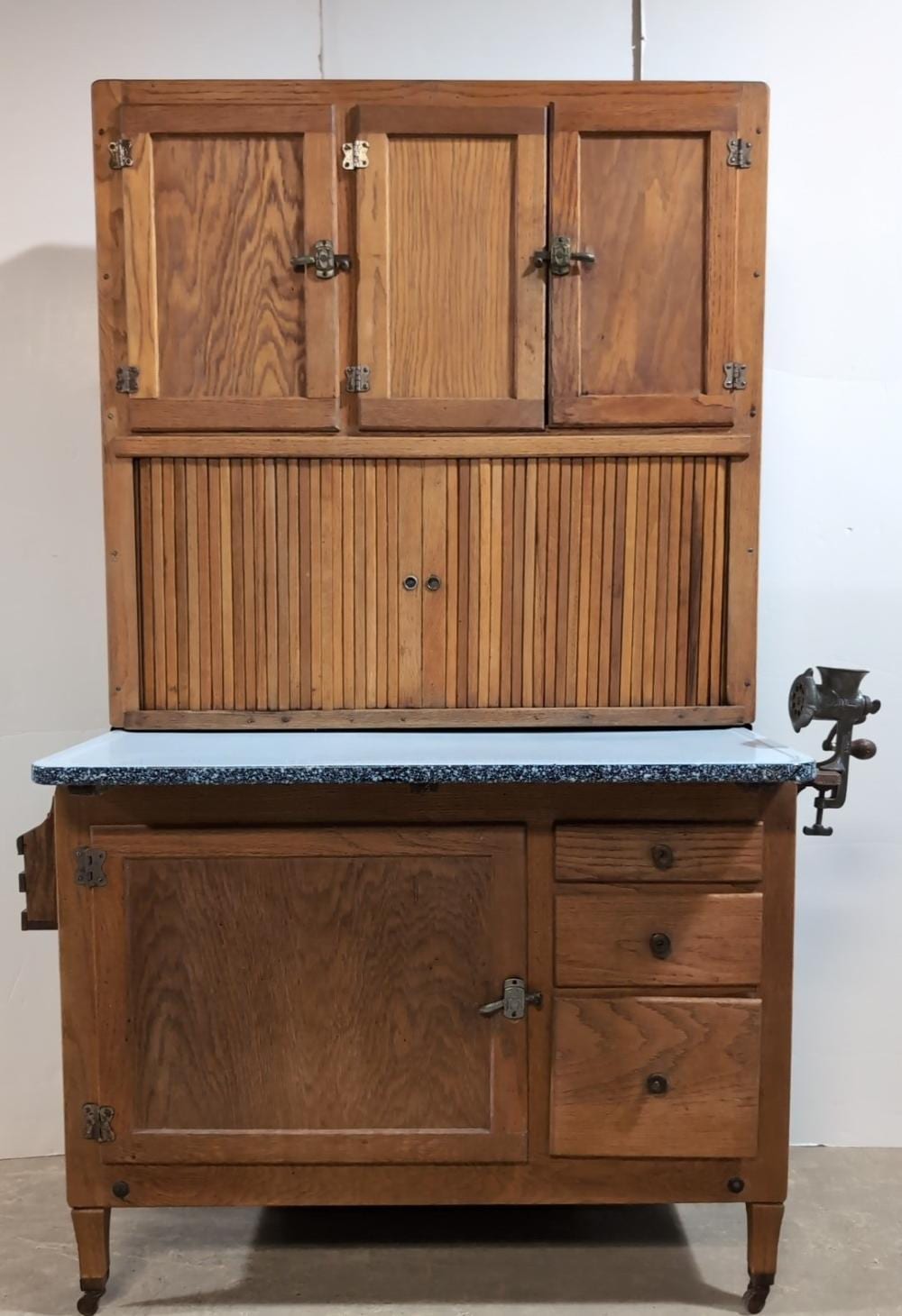 Antique oak Hoosier Cabinet sold by Heritage Antiques & Auction, lot 168 — auction record photograph