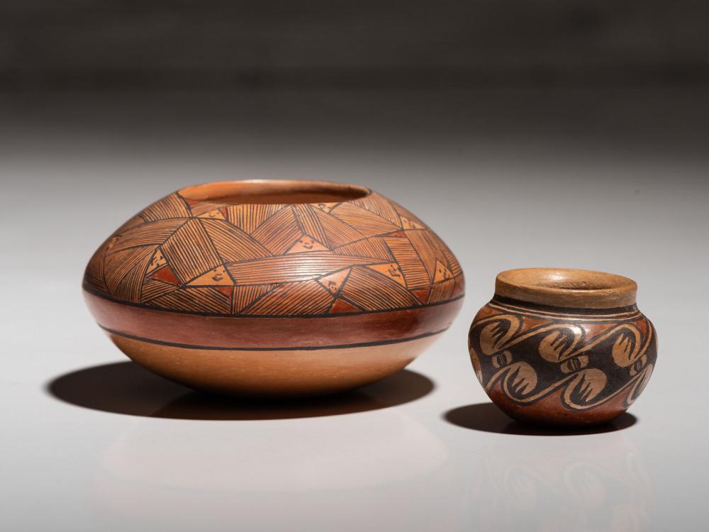 Dextra Nampeyo comparable auction result: dextra nampeyo hopi 1928 2019 polychrome pottery jars
