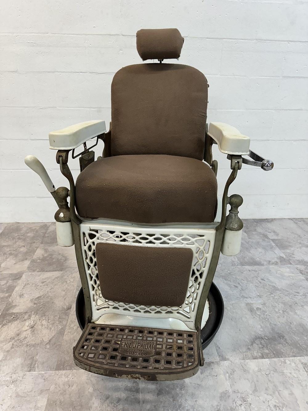 EMIL J. PAIDAR BARBER'S CHAIR sold by Freedom Auction Company, lot 201D — auction record photograph