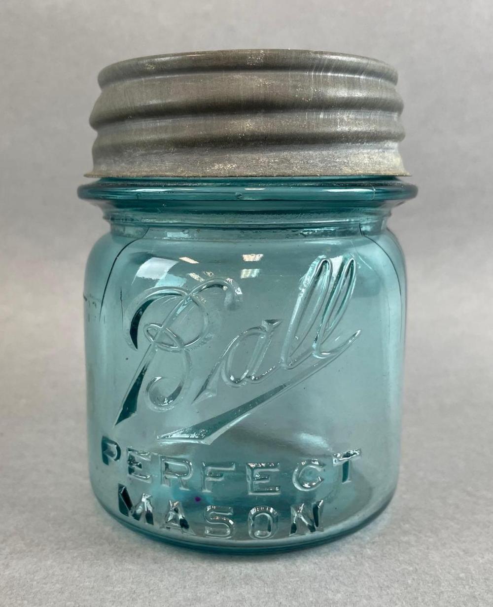 1/2 Pint Ball Perfect Mason Jar sold by Matthew Bullock Auctioneers, lot 47 — auction record photograph