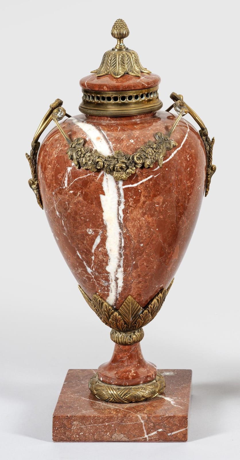Große Vase im Louis XVI-Stil sold by Kunstauktionshaus Schloss Ahlden, lot 1525 — auction record photograph