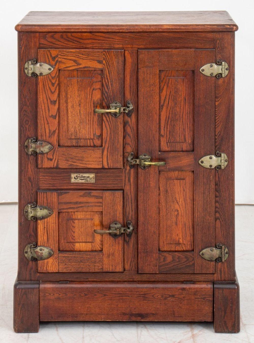 Gibson Oak Ice Box, ca. 1900 sold by Auctions at Showplace, lot 93 — auction record photograph