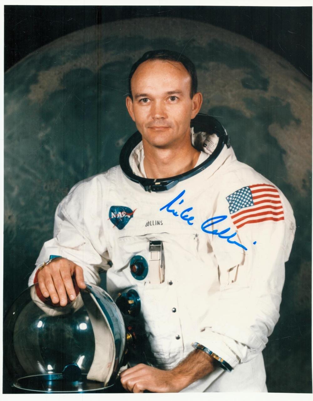 Michael (1936) Collins comparable auction result: michael collins signed 10x8 inch colour photo in spacesuit good condition all autographs come with