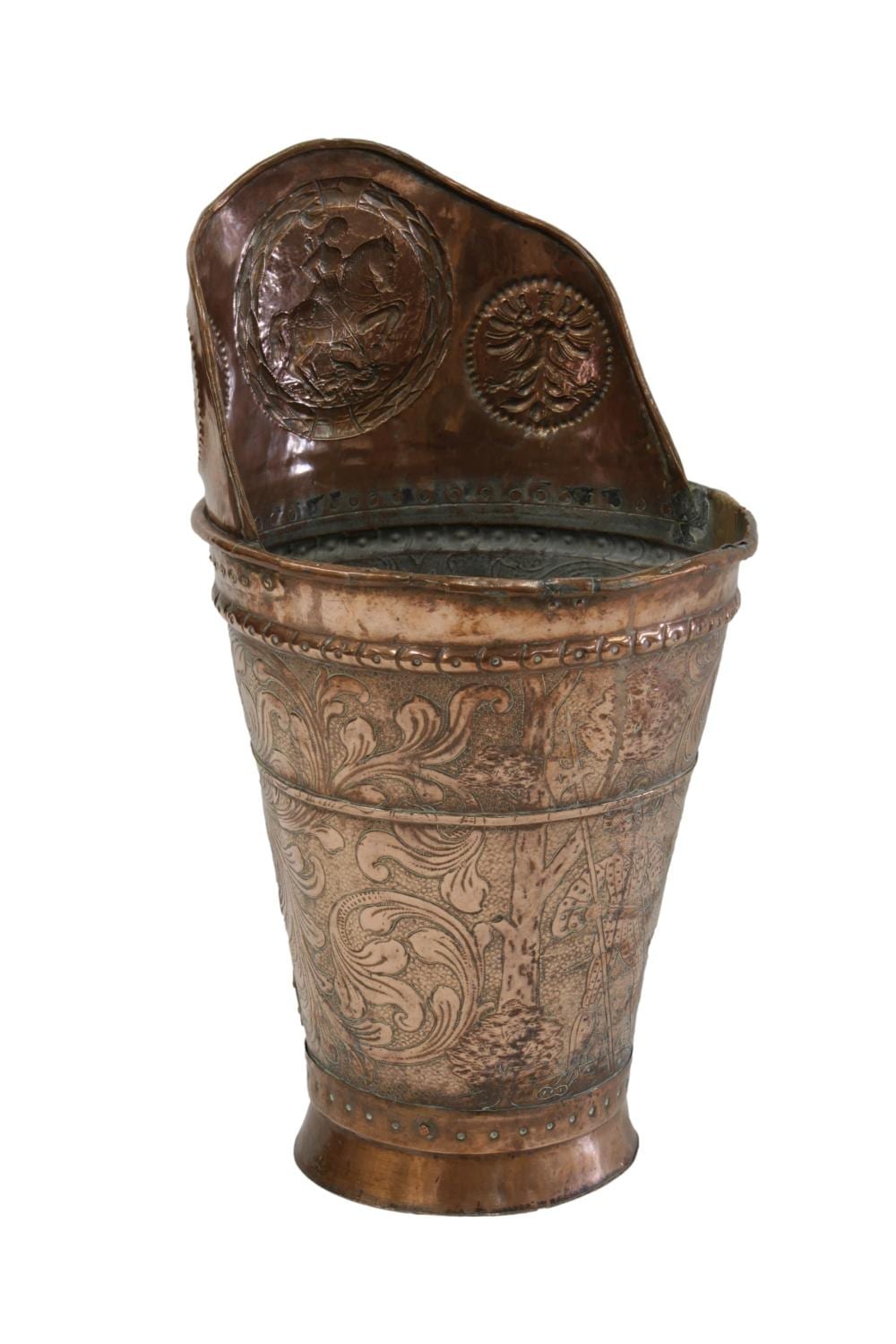 A. (1920) Carrier comparable auction result: a copper grape carrier