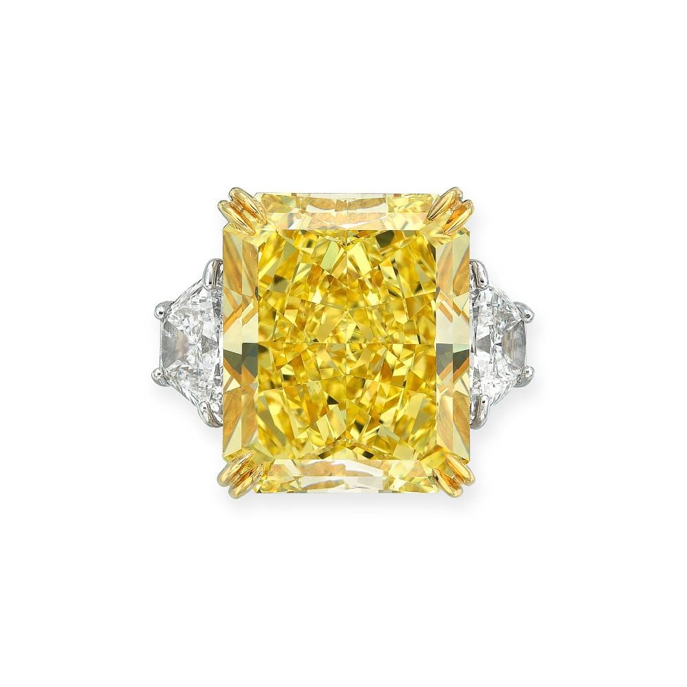 COLOURED DIAMOND AND DIAMOND RING, MOUNT BY Bulgari. comparable sale