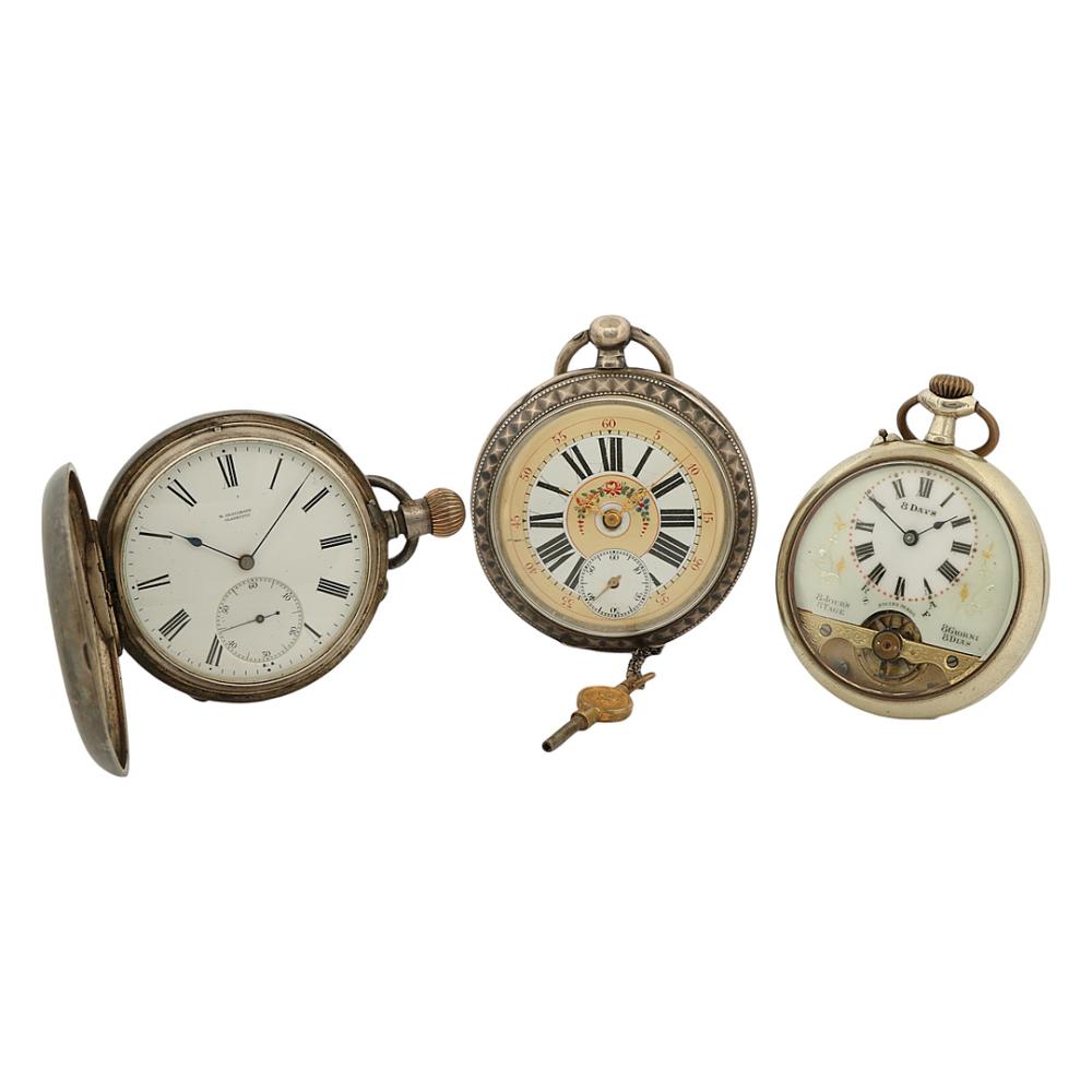 Collection of three pocket watches, circa 1880 - 1910 sold by Kunst- und Auktionshaus Quedlinburg, lot 558 — auction record photograph
