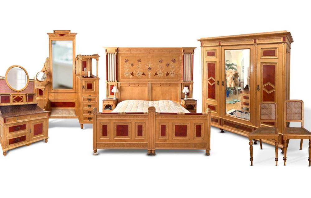 ANTIQUE MAPLE, LEMON AND OAK AND MAHOGANY BEDROOM SET, CIRCA 1880 sold by Hermitage Fine Art, lot 349 — auction record photograph