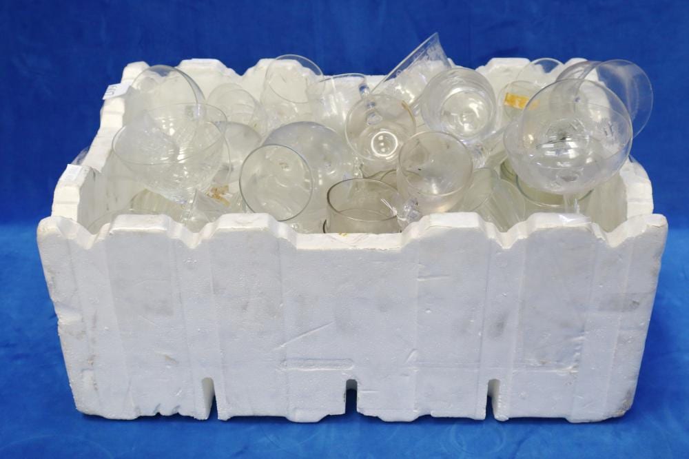 SELECTION OF GLASSWARE, INC. MANY ANTIQUE ETCHED GLASS AND SOME CRYSTAL GLASSES sold by Albion Antique Auction Centre, lot 607 — auction record photograph