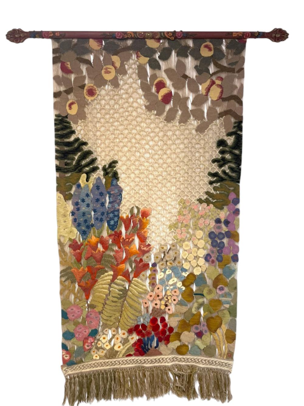 7 FT ART DECO 1928 NOWEGIAN OPEN WARP TAPESTRY 1st PRIZE sold by Charleston Estate Services Auctions & Appraisals, lot 142 — auction record photograph