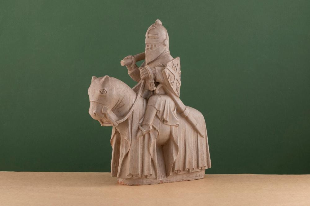 José Leite comparable auction result: jos leite cavaleiro medieval escultura em terracota pintada a frio dim aprox 42 x 39 x 11 5 cm