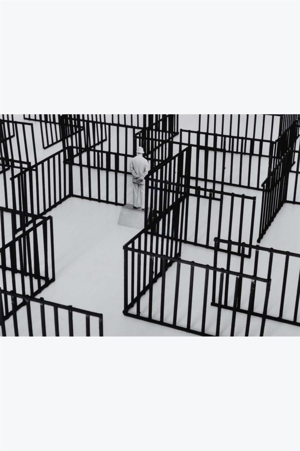 Gilbert Garcin comparable auction result: gilbert garcin 1929 2020 s y retrouver 1993