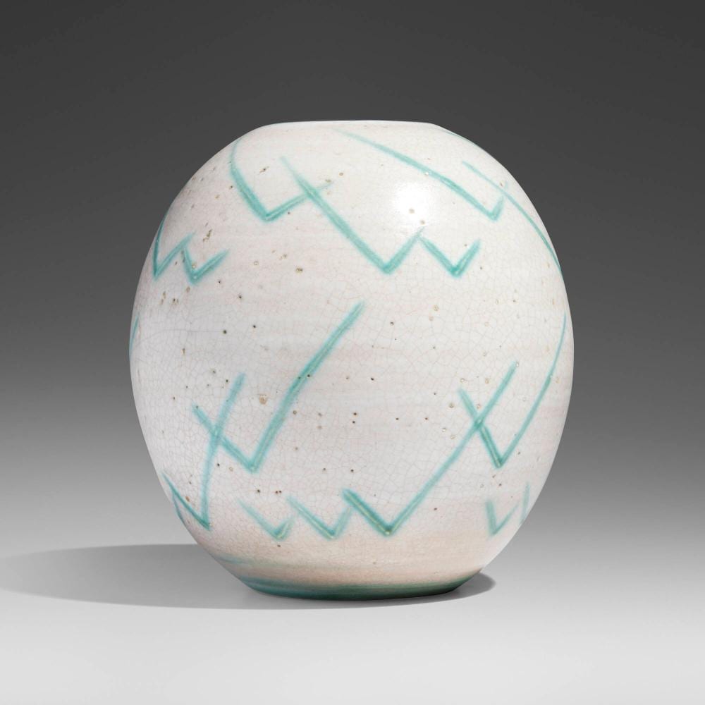 Maija Grotell comparable auction result: maija grotell vase