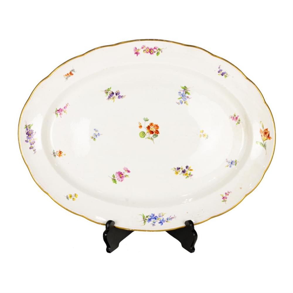 A large Meissen porcelain platter in the 'Scattered Flower' pattern, 19th/early 20th century sold by Clars Auctions, lot 4059 — auction record photograph