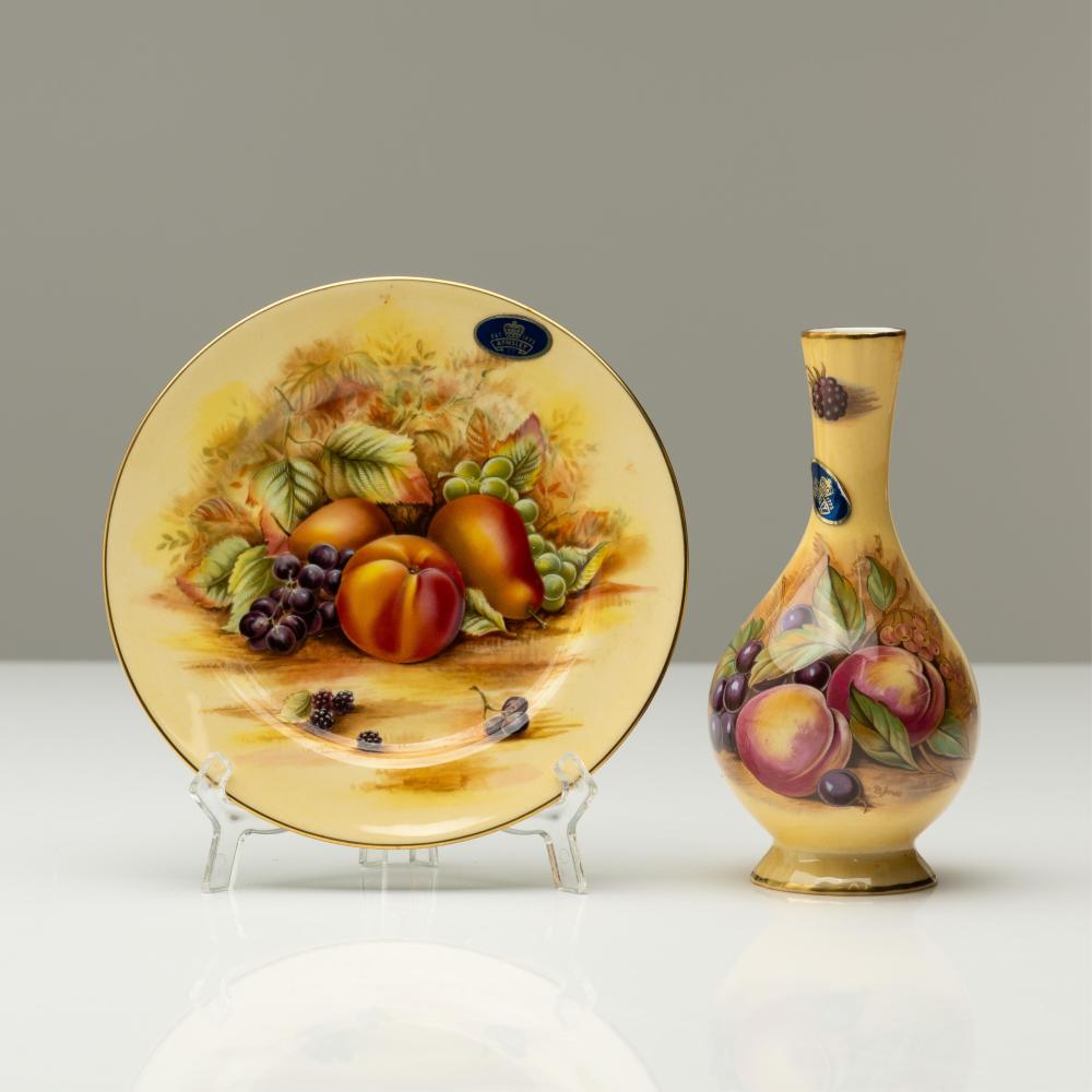 Aynsley porcelain "Orchard Gold" design display plate and vase (Dia:16-H:16cm) sold by Lawsons, lot 154 — auction record photograph