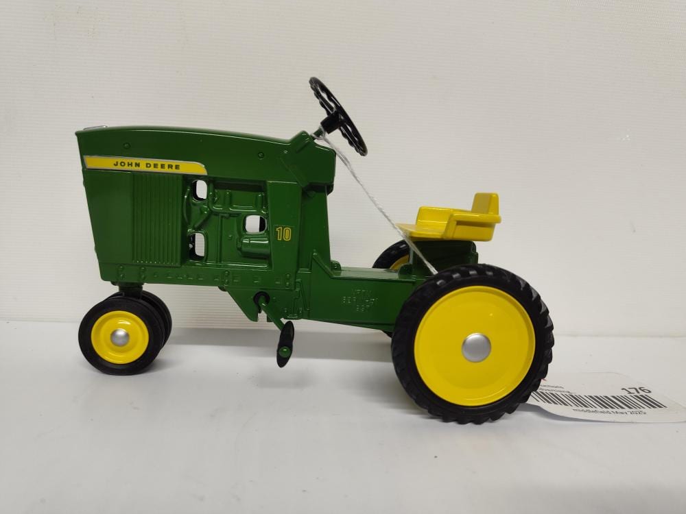 John Deere 10 Miniature Pedal Tractor sold by Atlee Raber Auctioneer, lot 176 — auction record photograph
