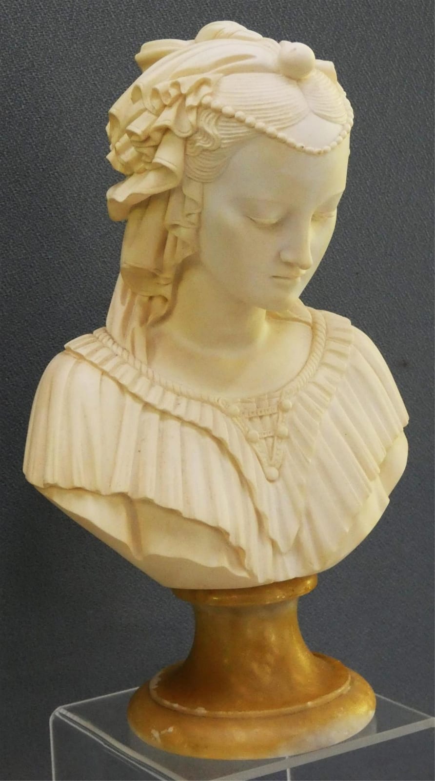 Arnaldo Giannelli comparable auction result: a bust of angelica maria after arnaldo giannelli