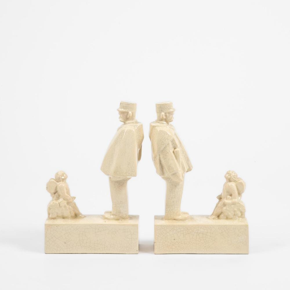 mathurin meheut 1882 1958 paire de serre livres en c ramique craquel e · ARTESIA - Maison de Ventes aux Enchères · 2025-05-17 Mathurin Méheut comparable auction result: mathurin meheut 1882 1958 paire de serre livres en c ramique craquel e