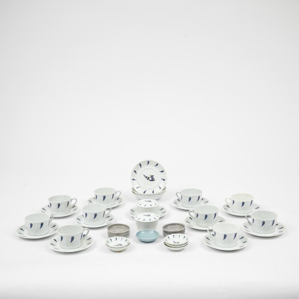 Jean Picart Ledoux comparable auction result: jean picart ledoux 1902 1982 pour air france par bernardaud limoges partie de service en porcelaine d cor de b te mystique bleue et dor e comprenant