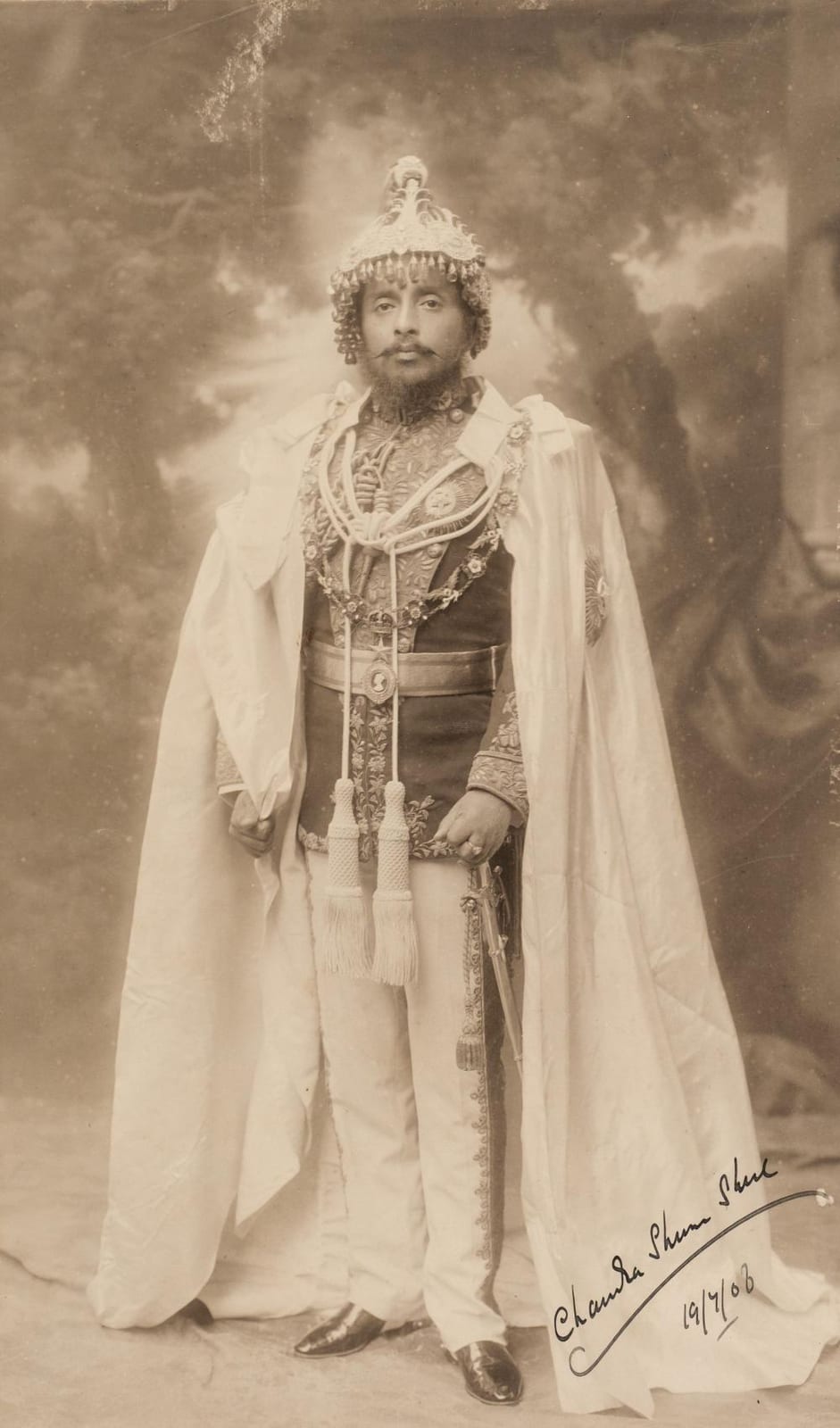 Giovanni Cavalleri comparable auction result: rana sri teen chandra shumsher jung bahadur 1863 1929 signed full length portrait