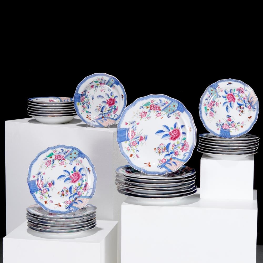 Alberto Pinto comparable auction result: alberto pinto compagnie des indes dinnerware