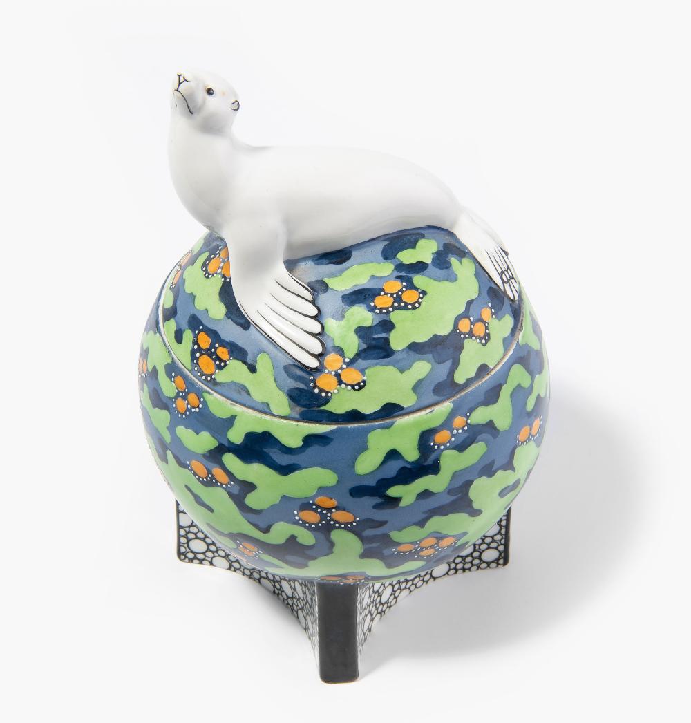 Carl Nacke comparable auction result: carl nacke kugeldose mit seehund
